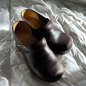 Dansko clogs size 37